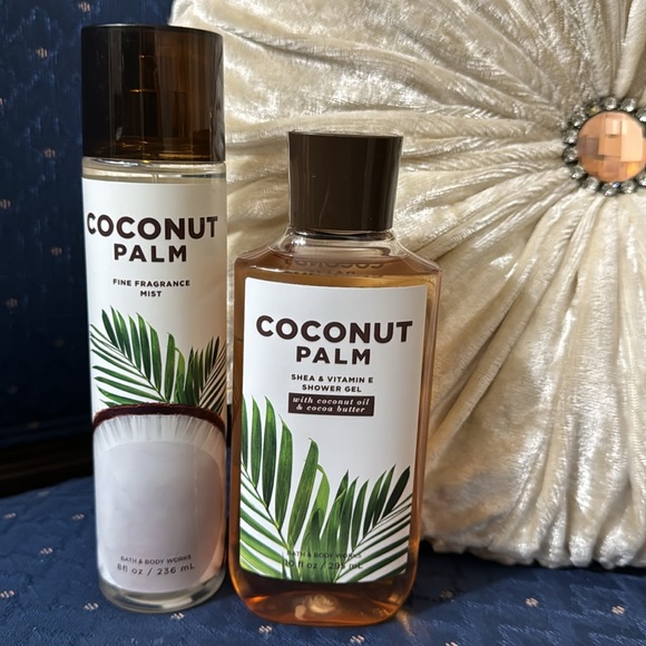 BATH & BODY WORKS SET. . . COCONUT PALM SCENT - Picture 2 of 6